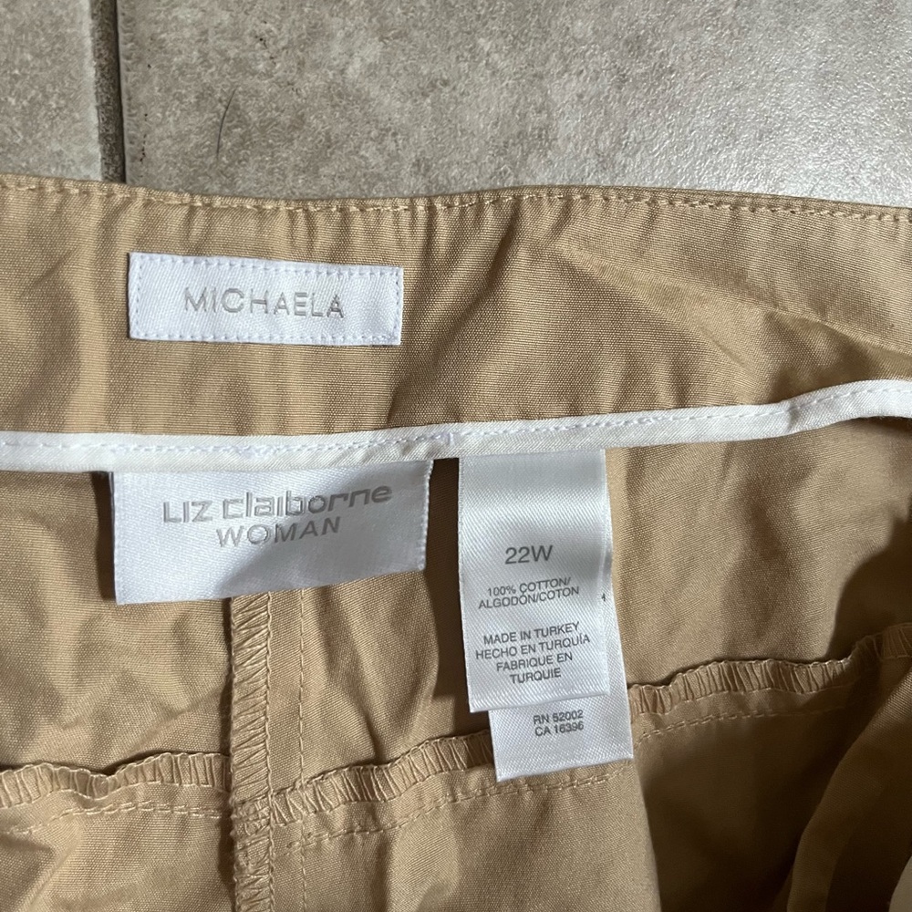 Liz Claiborne Womens Beige Michaela Stretch Cotton Straight Pants 22W  NWT - Picture 2 of 6